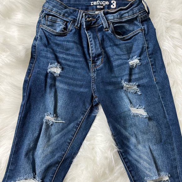 Dark Refugee Miami distressed Jeans from Fashion Nova - Picture 3 of 6
